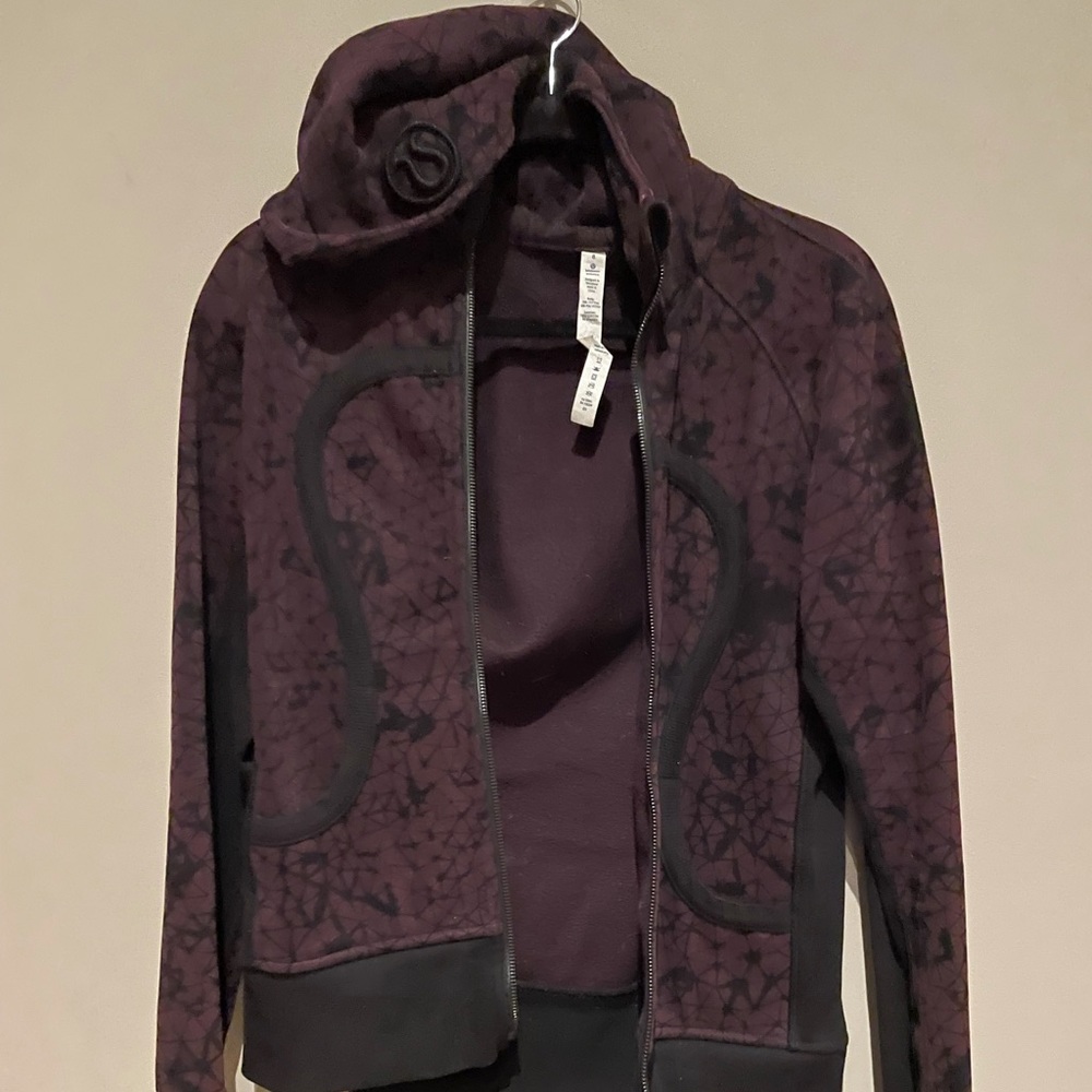 Lululemon scuba hoodie size 8- worn once or twice
